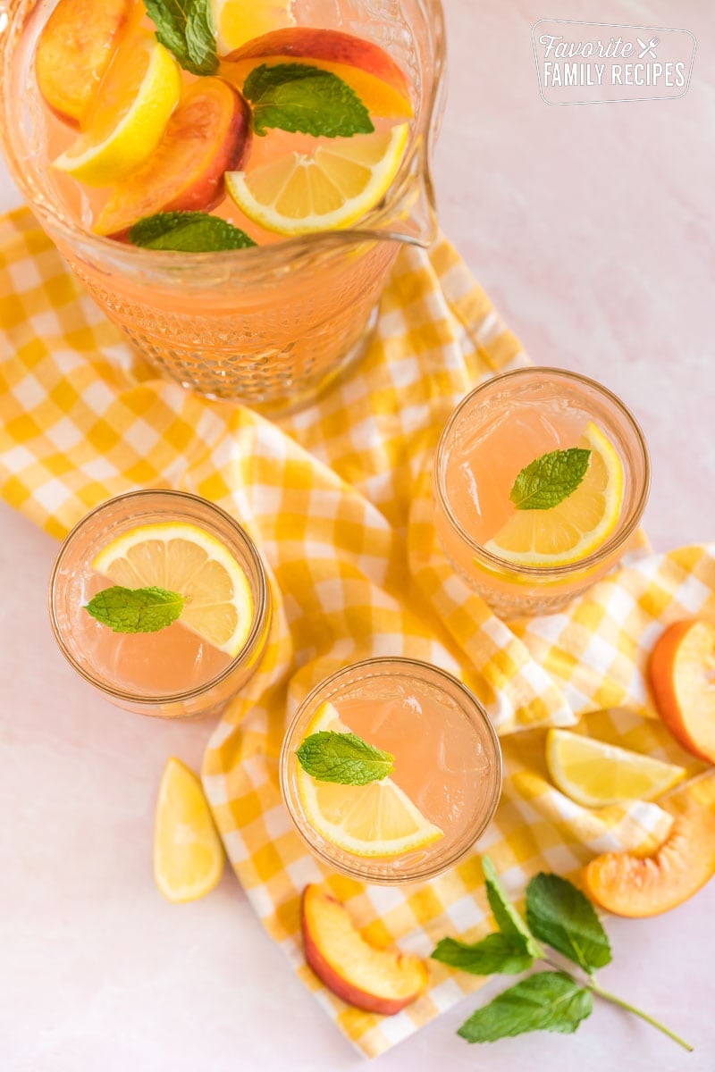 Easy Homemade Peach Lemonade: Simple Recipe & Flavorful Twists